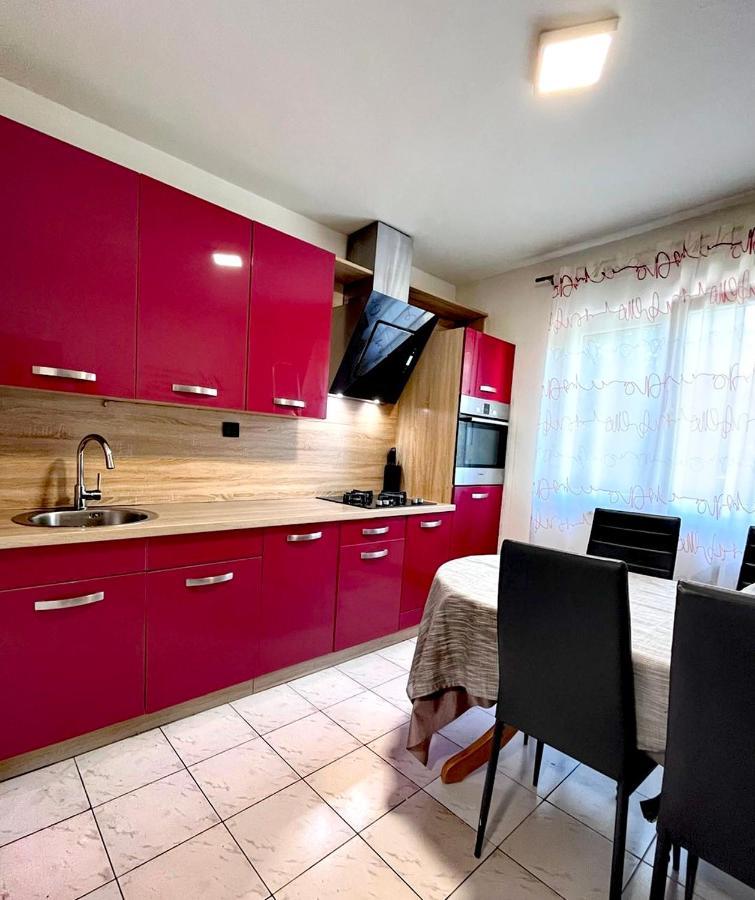 Luana Lux Apartment Pola Esterno foto